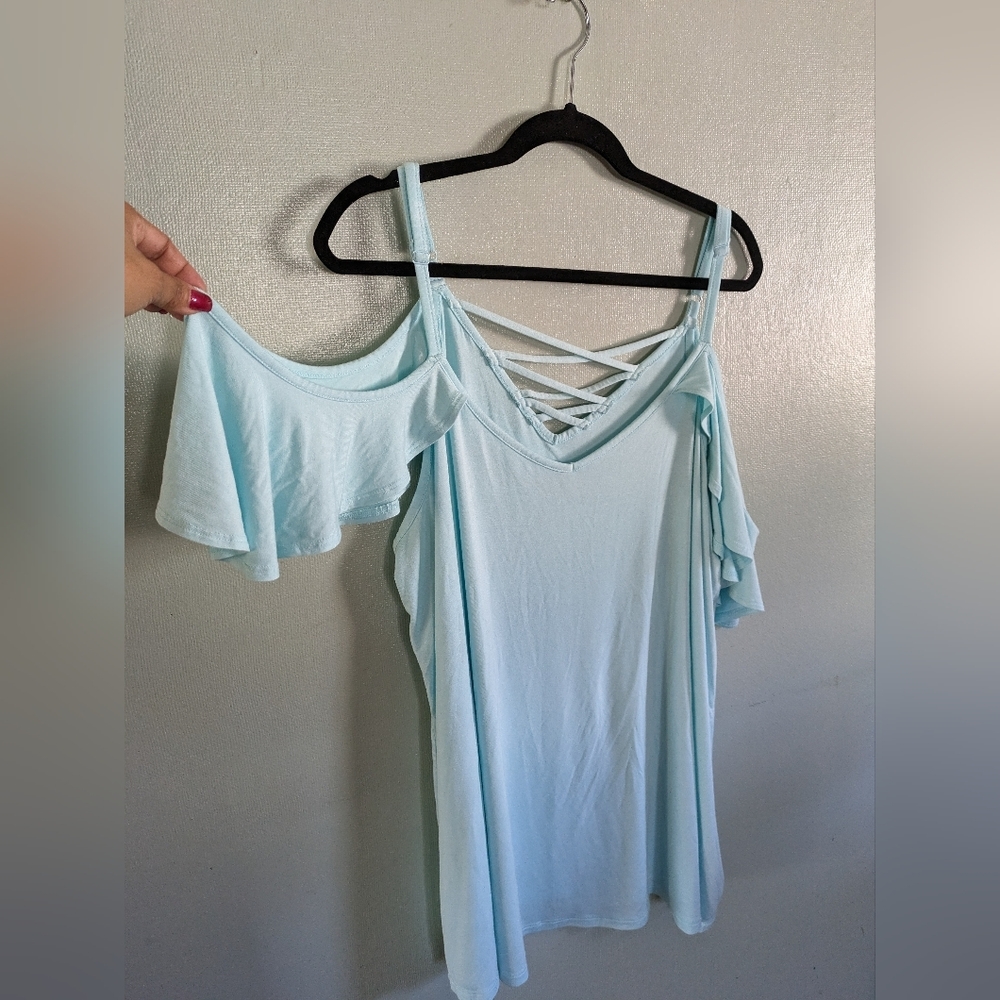 Torrid Blouse Cold Shoulder Size 3 NWOT